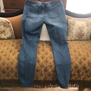Decree Jeans - Woman’s Size 16 Decree Denim Jeggings Decree Jeans - Woman’s Size 16 Decree Denim Jeggings